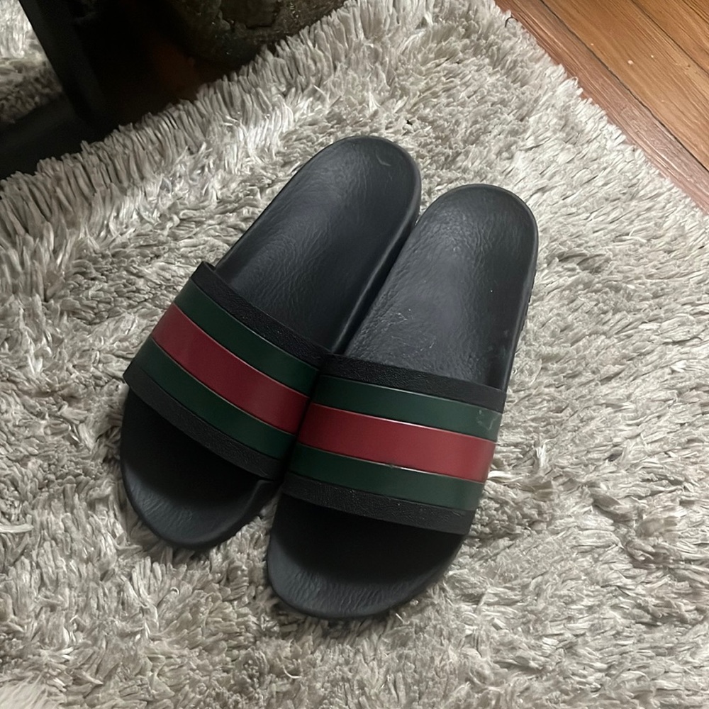 Men’s GUCCI flip flop